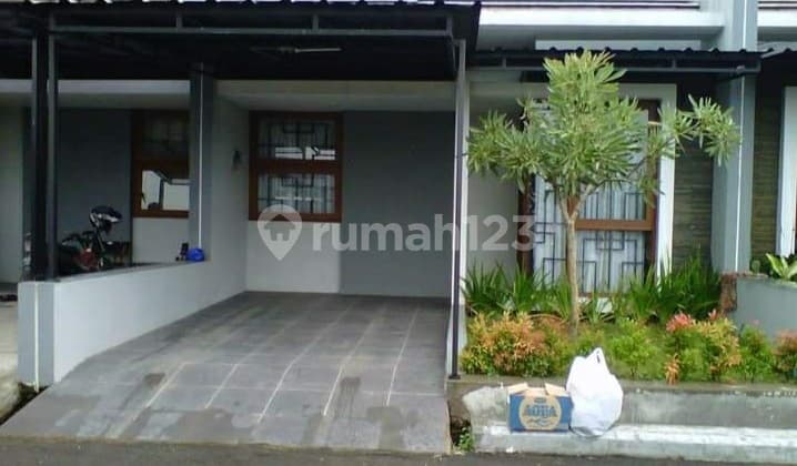 Rumah One Gate System di Matahari Stella, Baleendah