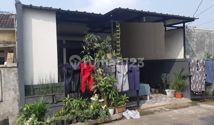 Rumah Adem Untuk Pengantin Baru di Graha Rancamanyar