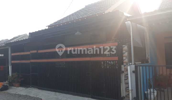 Rumah Terawat Dekat Ke Jalan Raya di Bojongwaru Asri, Pameungpeuk