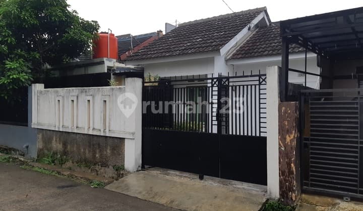 Rumah Lokasi Dekat Ke Pasar Tradisional di Rancamanyar Indah