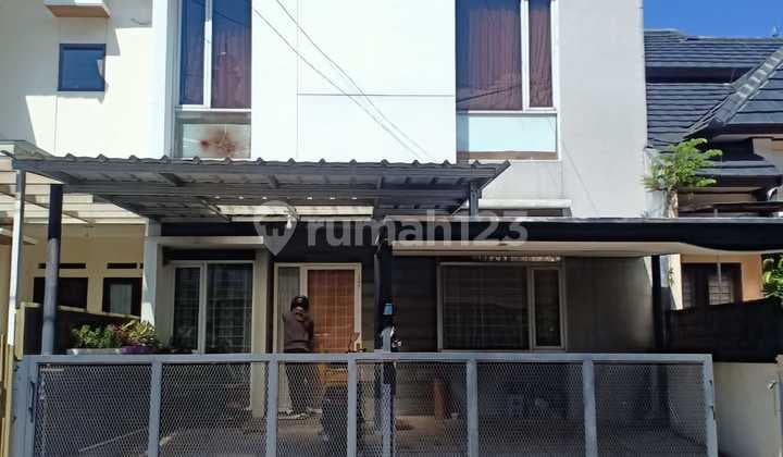 Rumah Dekat Akses Tol Dan Pusat Kota di Buah Batu Regency