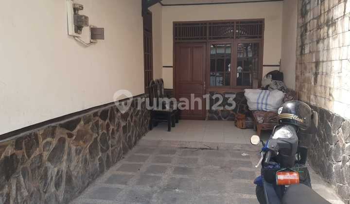 Rumah Dekat Bandung Indah Golf di Batuwangi, Sukamenak