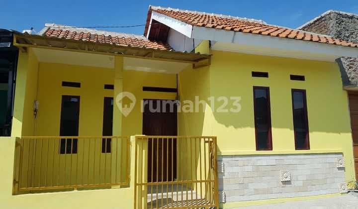 Rumah Mungil Terawat Siap Huni di Terusan Cibaduyut