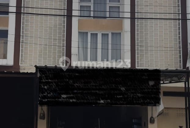 Ruko Lokasi Ramai Depan Jalan Raya di Sayuran, Terusan Cibaduyut