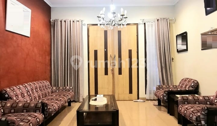 Rumah Luas, Bagus, Celling Tinggi di Kopo Permai