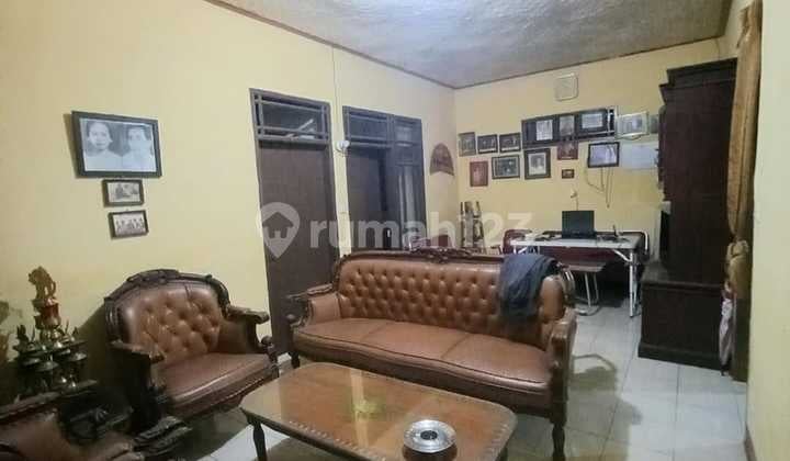 Lokasi Premium! Rumah Strategis di Ciateul Dekat Jalan Bkr, Cocok Usaha