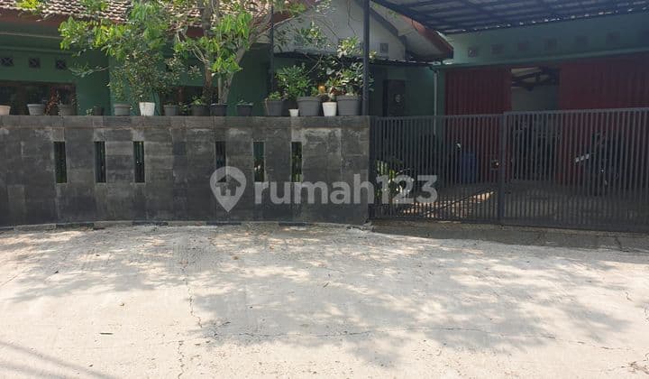 Rumah Nyaman Asri Ada Halaman Depan di Sukasari Indah, Banjaran