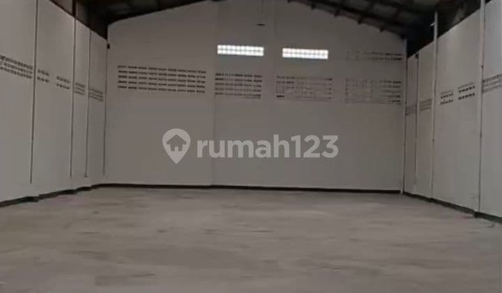 Gudang Siap Pakai di Cipondoh 480.0 M² Unfurnished