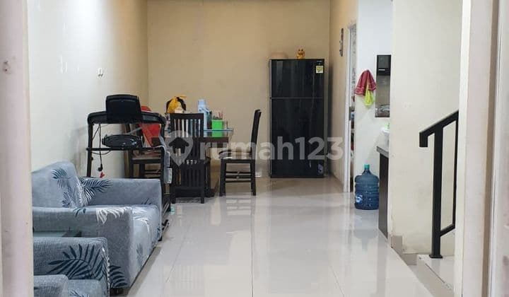 Dijual Cepat Rumah 2 Lantai Di Taman Semanan Indah Bagus Dan Siap Huni