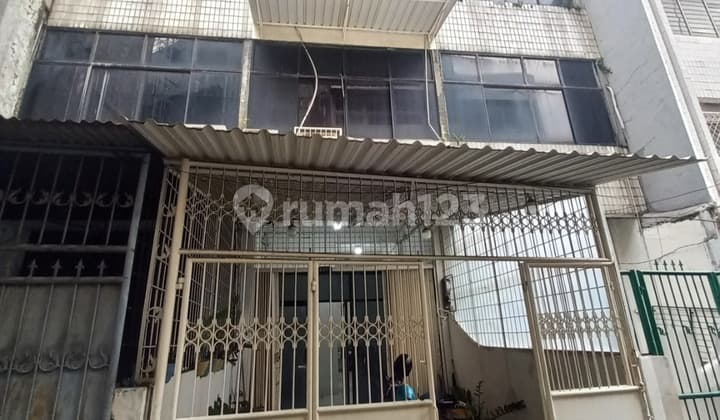 For Quick Sale: Shop House on Gajah Mada Street, Opposite Glodok Harco, City Center
