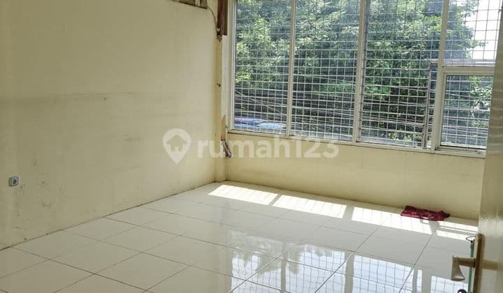 Sewa Ruko Gandeng Di Daan Mogot Jalan Raya Lokasi Sangat Strategis
