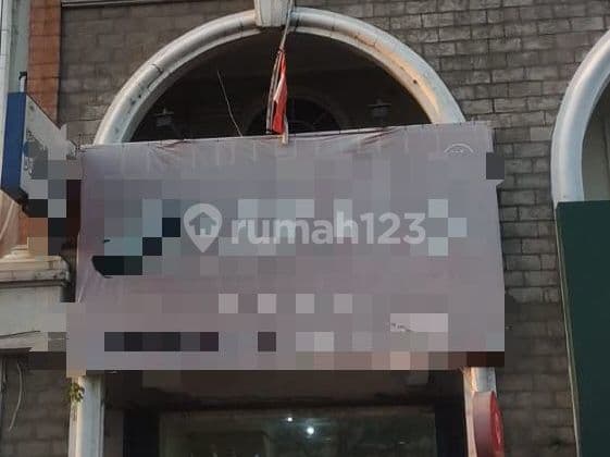Gading Serpong 3-Story Shop House Facing Main Road For Quick Sale
