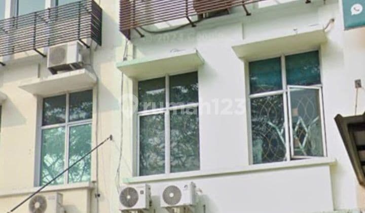 BSD City Tangerang Selatan 3-Story Shophouse in Good Condition, Facing Main Road, Below Market Price, SHM.