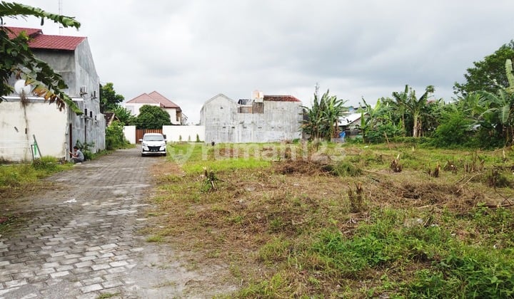 Tanah Pogung, Dalam Ringroad : 3 Menit ke UGM