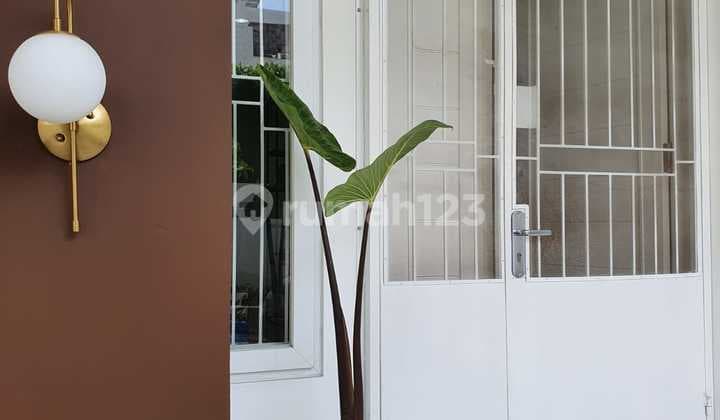 Cheap Sale 6x21 House in Duri Kepa Row, 4 Car Road