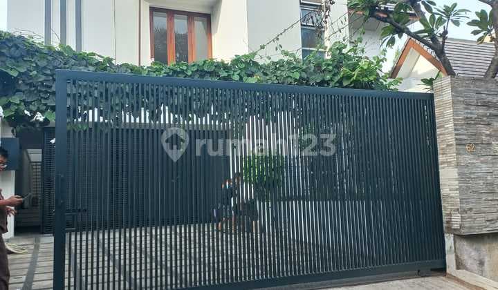 Rental of a Neat House Near Senayan in Permata Hijau