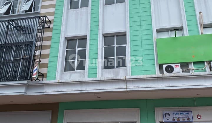 Disewakan Ruko 3 Lantai di Neo Piazza By Rumah Chinida (He)
