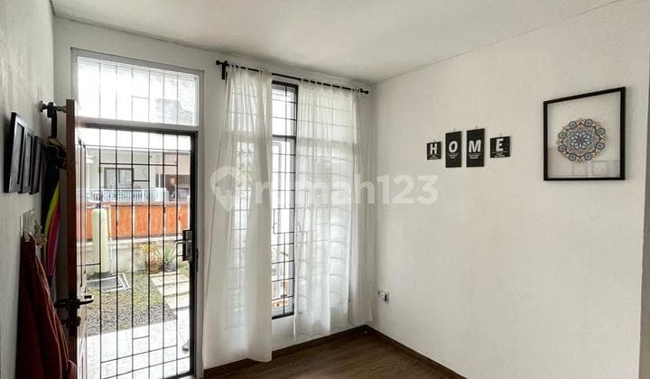 Dijual Rumah SHM Semi Furnish di Sektor 1E By Rumah Chinida (Ay)