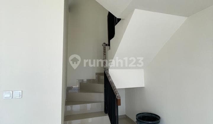 For Sale SHM House Hook Position in Astha Cluster by Rumah Chinida (Ay)