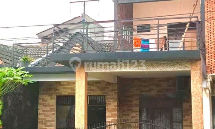 Rumah 1,5 Lantai Bagus Dan Rapi Terletak Di Lokasi Yang Bagus Bebas Banjir Di Nusaloka Bsd Serpong Tangerang Selatan Banten