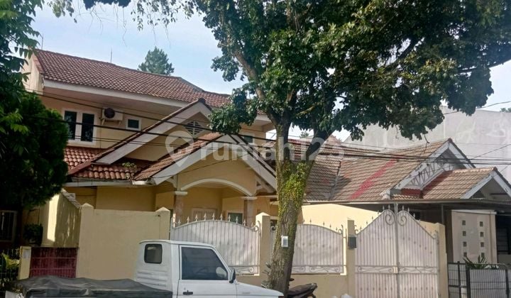 Rumah 2 Lantai di Lokasi Strategis di Pinggir Jalan Umum di Griya Loka Bsd Serpong Tangerang Bante