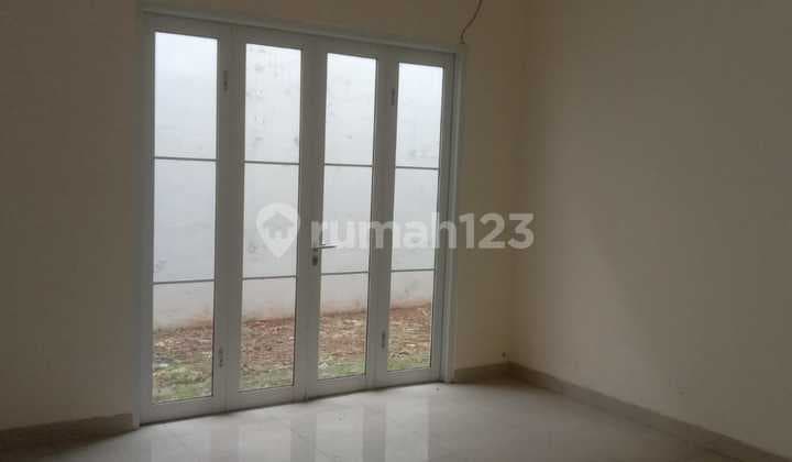 Disewakan Rumah Kawasan Komplek di Cluster Alicante Gading Serpong