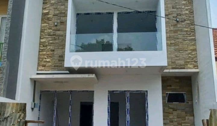 Bangunan Baru Modern Minimalis 2 Lantai, Daerah Bukit Palma, Surabaya Jawa Timur