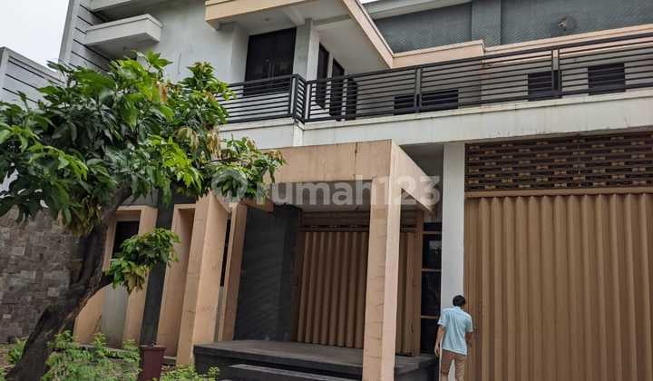 Siap Pakai, Gudang dan Kantor Daerah Raya Kendangsari, Surabaya, Jawa Timur Gudang