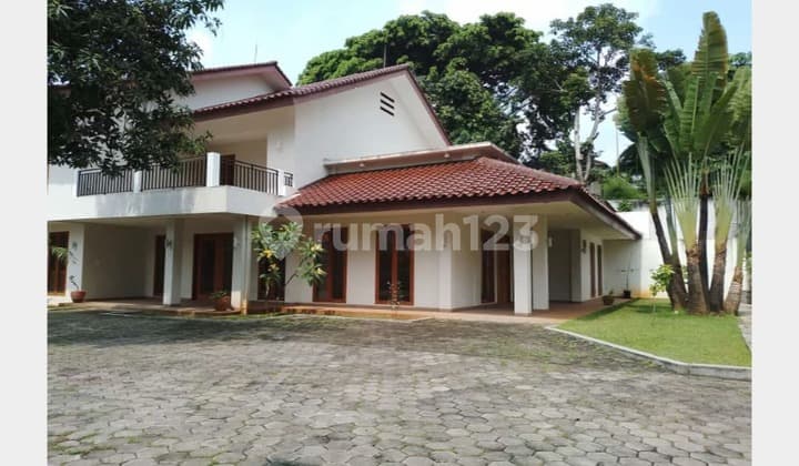 Dijual Rumah Kawasan Tenang di Kemang Jakarta Selatan