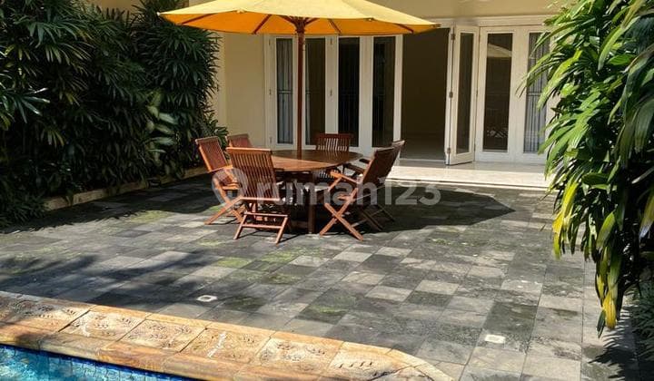 For Rent Luxury House in Menteng Strategic and Comfortable Location