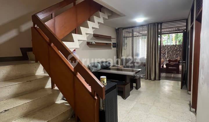 Disewakan Rumah Cocok Untuk Komersil di Menteng Jakarta Pusat