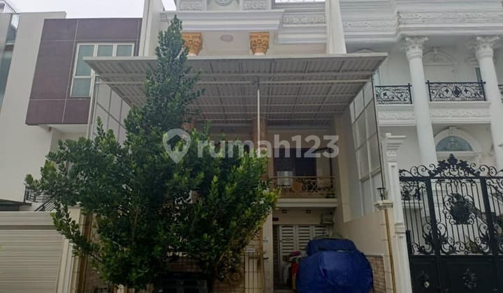 Manyar Pik - Rumah Murah Siap Huni di Manyar Permai Pik