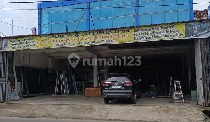Strategic 3-Unit Attached Commercial House on Pamulang Main Road, South Tangerang