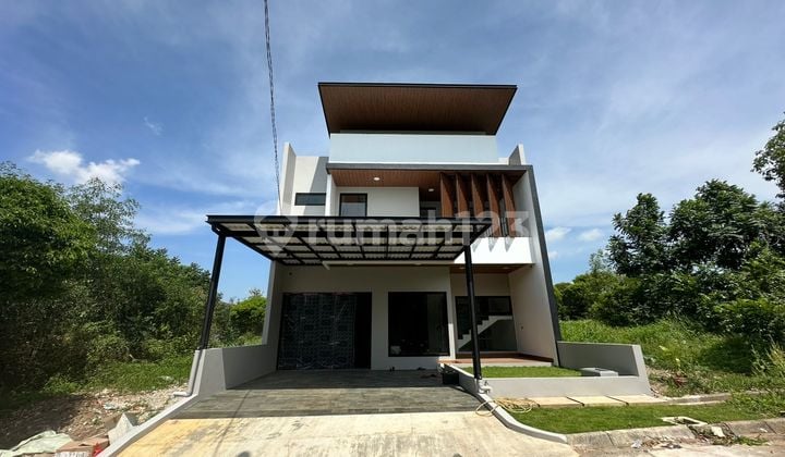 Dijual rumah 2 lantai di Taman Simpruk Lippo Cikarang