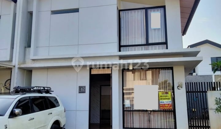 For sale, 2-story house ready to occupy at Waterfront Lippo Cikarang.