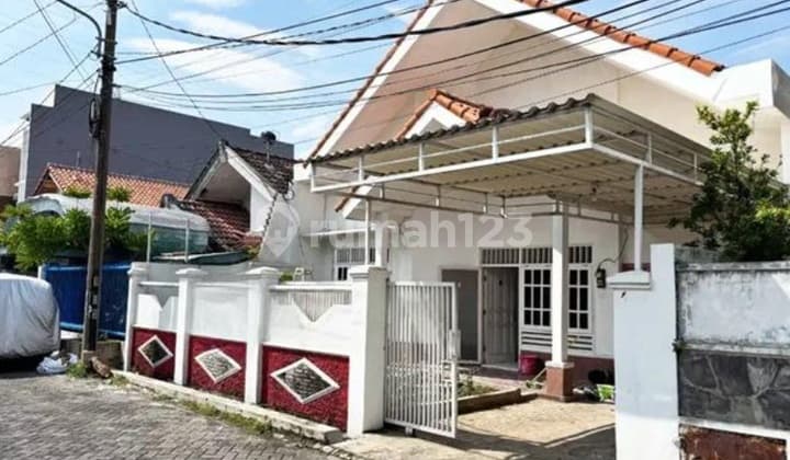 Hunian Mojoarum Siap Huni Dingin Hadap Selatan Lokasi Strategis Dekat Kampus Unair