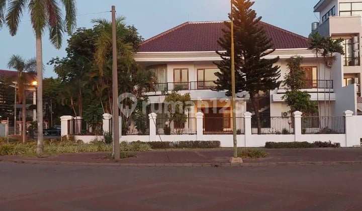 Rumah Jalan Utama Galaxy Bumi Permai, Posisi Hook, Full Furnished, Terawat, Siap Huni