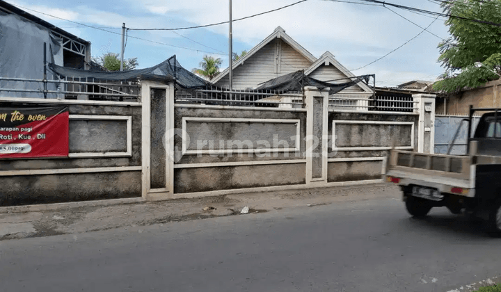 Gudang + Bangunan di Jalan Kepiting Dekat Raya Sutorejo dan Dharmahusada