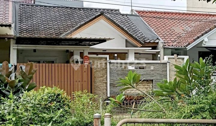 *For Sale / For Rent*
8 X 16 M Ground Floor. 1/4
Already Renovated
Furnished
Citra Garden 2, Across from Tamanshmkt 2
2+1 Bedrooms, 1+1 Kitchen
Safe 24 Hours
Flood-Free
Fully Furnished House Includes AC, Exhaust Stove, Refrigerator, Sofa, Wardrobe, Accessories
Facing North
2-Year Rent: Rp 120 Million (Includes F)