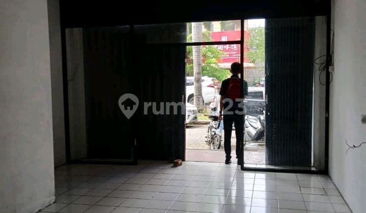 Di Sewakan Ruko Taman Palem Lestari..uk4,5 X 183,5 Lantai Listrik 11.000 W Air Pam *ipl : Rp.330.000 /bulanharga 110 Jt /th Nego Lokasi Jln Boulevard