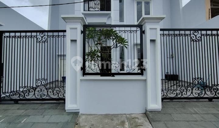 Dijual cepat dan murah Rumah di Duren sawit dalam komplek , siap huni dan nyaman