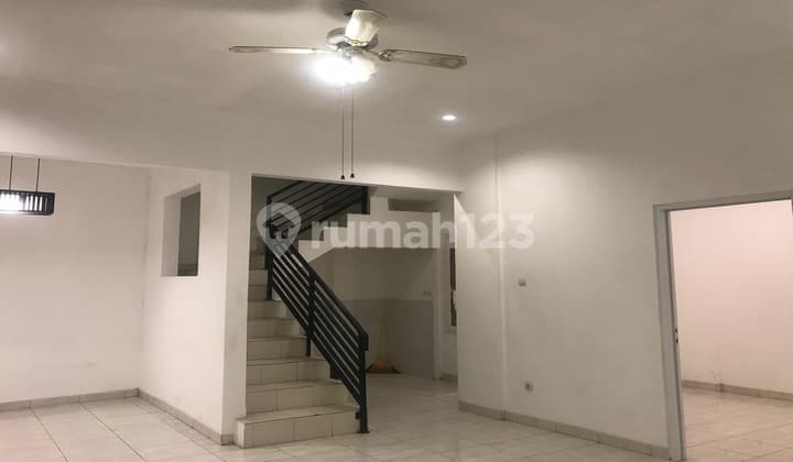 Rumah Sewa Renovated Dalam Komplek Jagakarsa