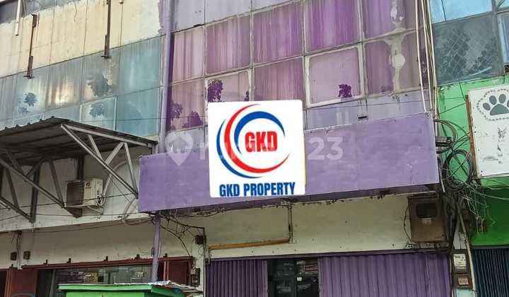 Disewakan Ruko 3 Lantai Strategis Murah di Pinggir Jalan Utama di Pamulang
