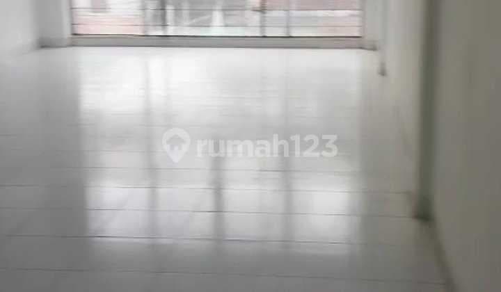 DISEWAKAN 3 RUKO GANDENG STRATEGIS MURAH DI PINGGIR JALAN PAMULANG