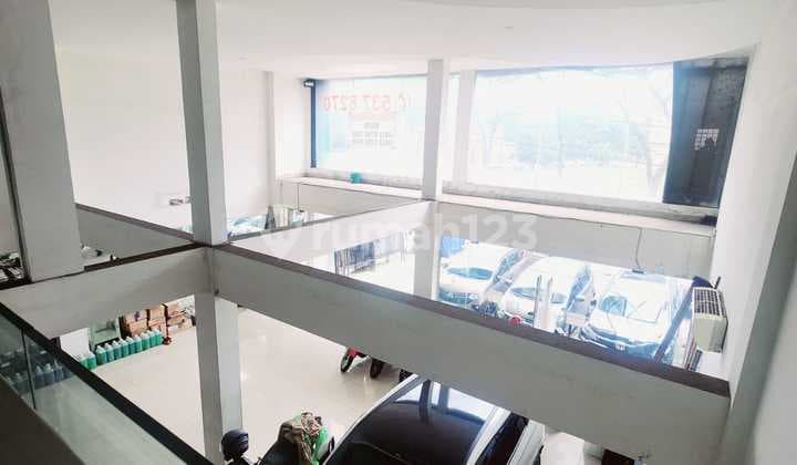 Disewakan Ruko 3 Lantai Strategis Murah di Pinggir Jalan Utama di Serpong