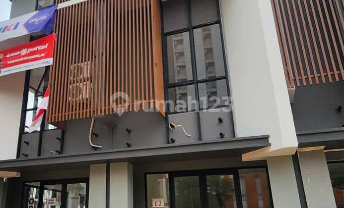 DIJUAL CEPAT RUKO 3 LANTAI DI PINGGIR JALAN RAYA BSD