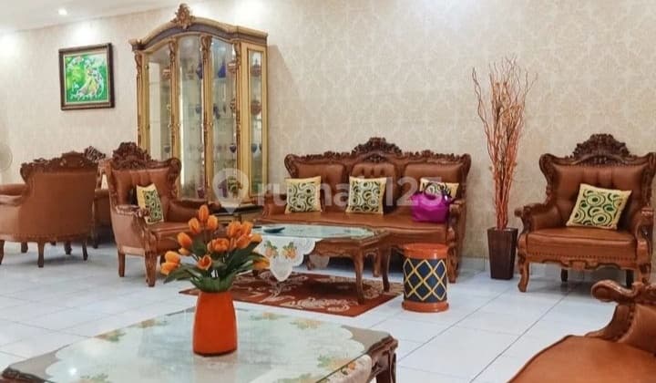 Dijual Cepat Rumah Cantik di Bintaro,lokasi Sgt Strategis