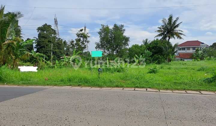 For Sale, Large Land or Building by the Highway