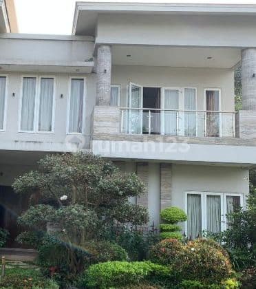 Dijual Rumah Cantik dan strategis