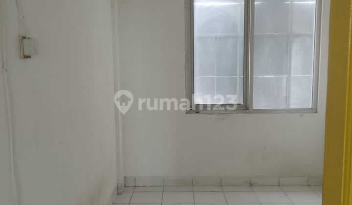 FOR RENT CHEAP SHOPHOUSE BY THE MAIN ROAD IN PAMULANG